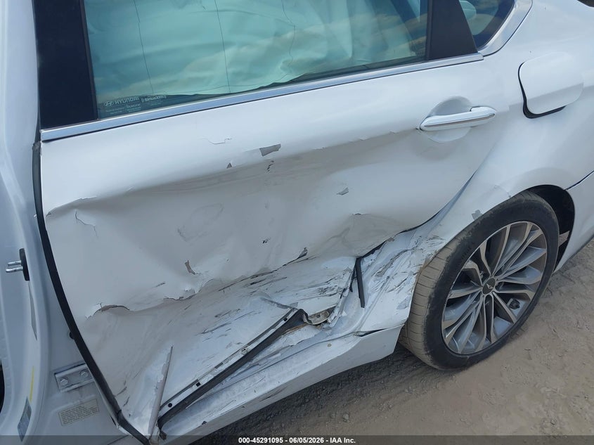2015 Hyundai Genesis VIN KMHGN4JE9FU018124 IAAI salvage auction — SIDE, Salvage Title, sold $2,850 on 2026-07-24 (photo 6)