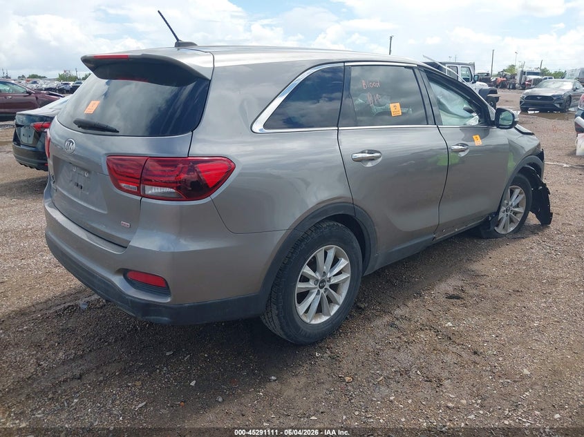 2019 Kia Sorento VIN 5XYPG4A34KG544508 IAAI salvage auction — BIO HAZARD, Salvage Title, sold $1,650 on 2026-07-15 (photo 4)
