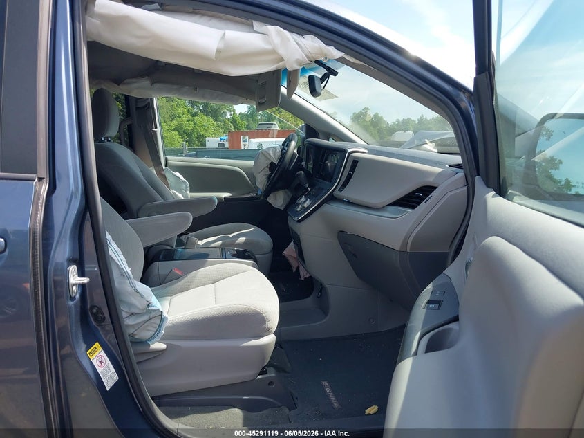 2015 Toyota Sienna VIN 5TDKK3DCXFS570098 IAAI salvage auction — FRONT END, Salvage Title, sold $1,400 on 2026-07-16 (photo 5)