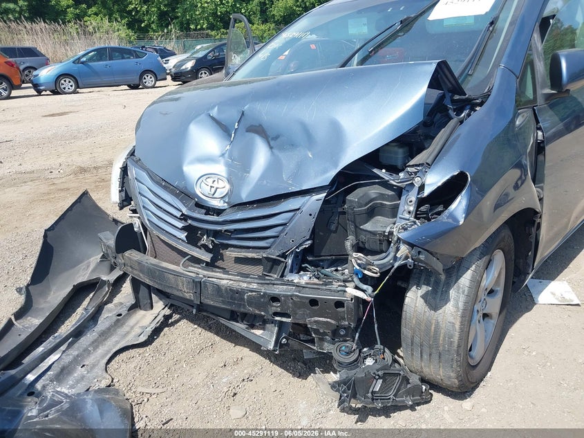 2015 Toyota Sienna VIN 5TDKK3DCXFS570098 IAAI salvage auction — FRONT END, Salvage Title, sold $1,400 on 2026-07-16 (photo 6)