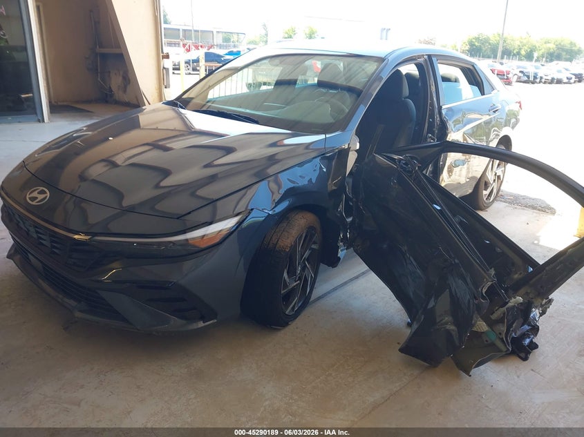 2025 Hyundai Elantra VIN KMHLS4DG4SU003030 IAAI salvage auction — SIDE, Salvage Title, sold $5,500 on 2026-07-29 (photo 2)