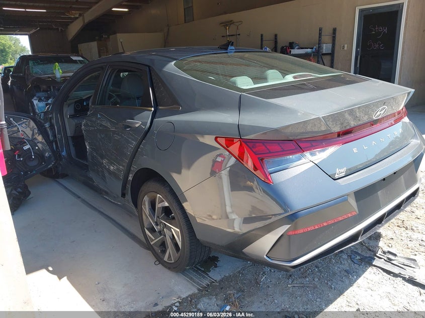 2025 Hyundai Elantra VIN KMHLS4DG4SU003030 IAAI salvage auction — SIDE, Salvage Title, sold $5,500 on 2026-07-29 (photo 3)