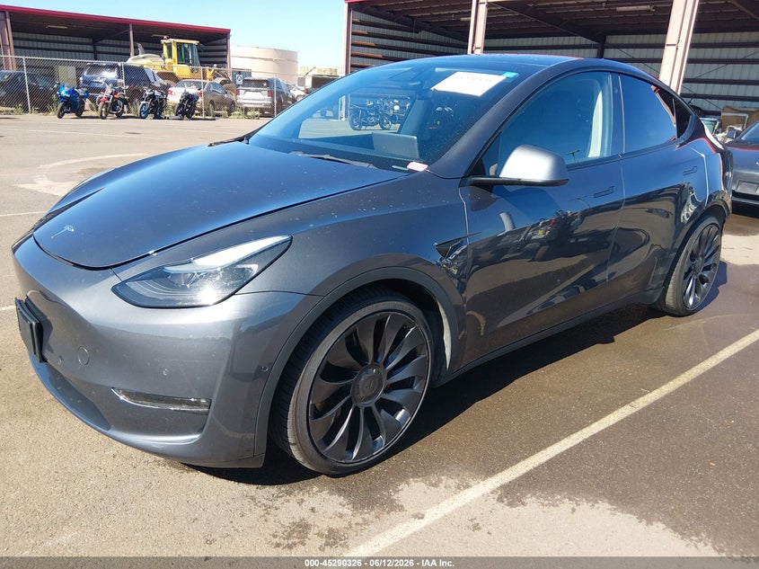 2022 Tesla Model y VIN 7SAYGDEF8NF407739 IAAI salvage auction — REAR END, Salvage Title, sold $3,550 on 2026-07-28 (photo 2)