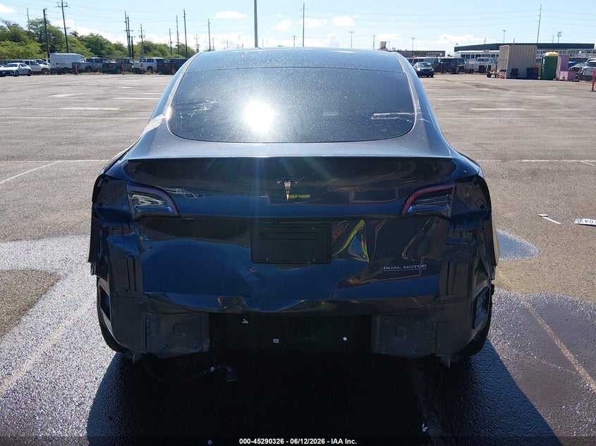 2022 Tesla Model y VIN 7SAYGDEF8NF407739 IAAI salvage auction — REAR END, Salvage Title, sold $3,550 on 2026-07-28 (photo 6)