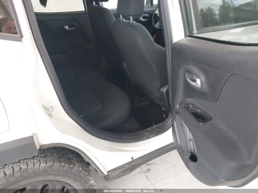 2020 Jeep Renegade VIN ZACNJBAB7LPL24184 IAAI salvage auction — RIGHT FRONT, Salvage Title, sold $875 on 2026-07-22 (photo 8)