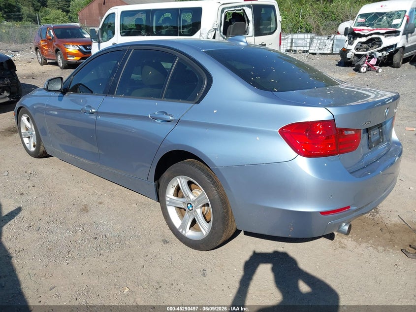 2014 BMW 3er VIN WBA3C3C54EF983571 IAAI salvage auction — RIGHT FRONT, Salvage (Massachusetts), sold $800 on 2026-08-14 (photo 3)