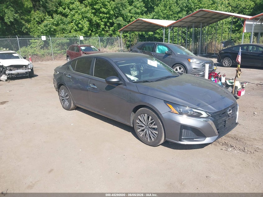 2025 Nissan Altima VIN 1N4BL4DVXSN381106 — IAAI salvage auction photo