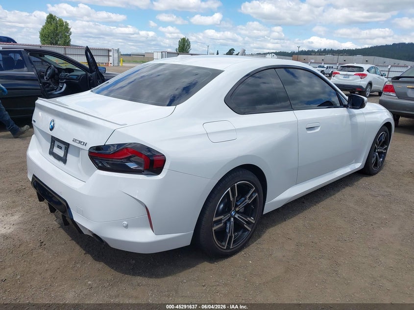2025 BMW 2er VIN 3MW33CM08S8F66090 IAAI salvage auction — LEFT FRONT, Salvage Title, sold $14,050 on 2026-07-14 (photo 4)