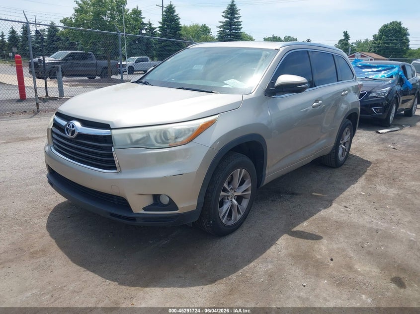 2015 Toyota Highlander VIN 5TDKKRFH5FS095584 IAAI salvage auction — RIGHT SIDE, Clear (Michigan), sold $6,600 on 2026-07-23 (photo 2)