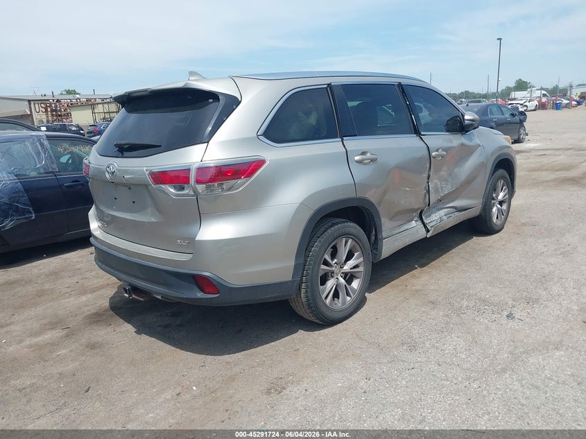 2015 Toyota Highlander VIN 5TDKKRFH5FS095584 IAAI salvage auction — RIGHT SIDE, Clear (Michigan), sold $6,600 on 2026-07-23 (photo 4)