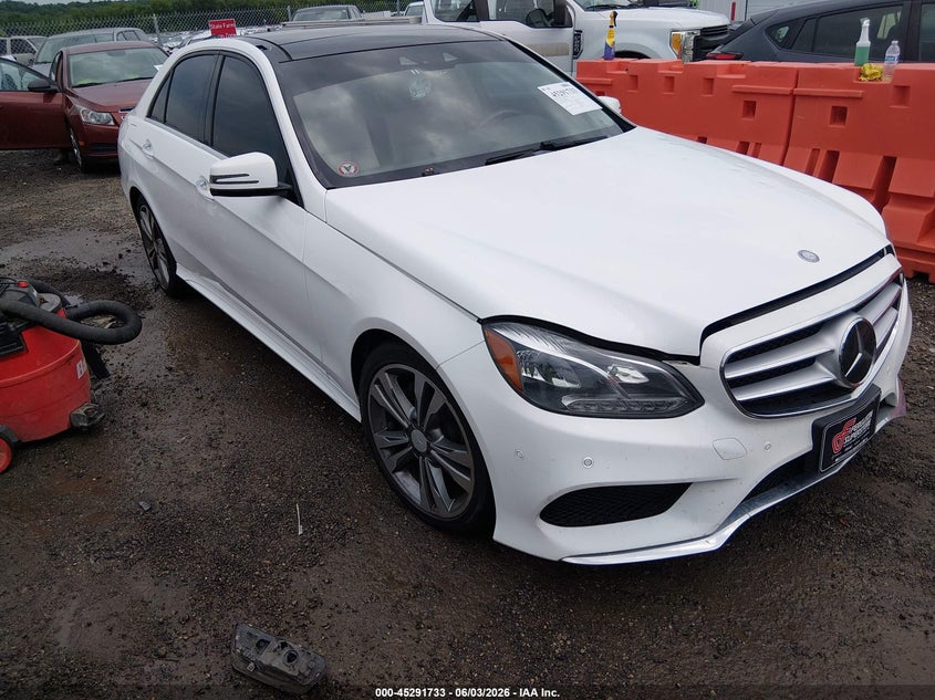 2016 Mercedes-benz E-klasse VIN WDDHF5KB1GB197889 IAAI salvage auction — HAIL, Salvage Title, sold $4,250 on 2026-07-21 (photo 1)