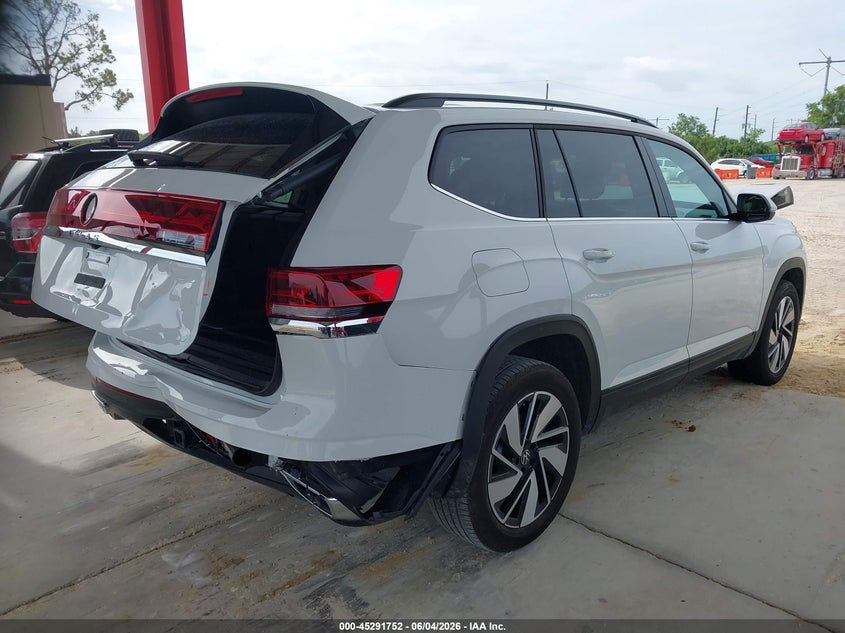 2025 Volkswagen Atlas VIN 1V2JR2CA7SC561435 IAAI salvage auction — FRONT & REAR, Salvage Title, sold $10,200 on 2026-08-01 (photo 4)