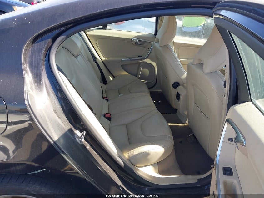 2014 Volvo S60 VIN YV1612FHXE1285835 IAAI salvage auction — SIDE, Clear - Dealer Only (California), sold $800 on 2026-07-30 (photo 8)
