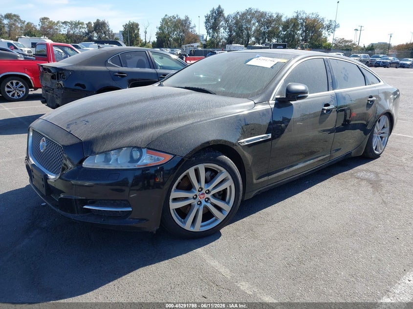2014 Jaguar Xj VIN SAJWA2GZ6E8V59179 IAAI salvage auction — NORMAL WEAR, Salvage Title, sold $1,100 on 2026-07-23 (photo 2)