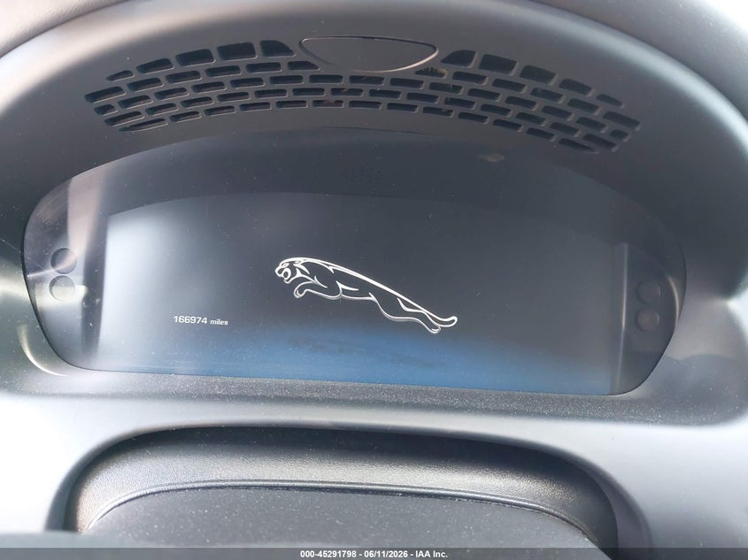 2014 Jaguar Xj VIN SAJWA2GZ6E8V59179 IAAI salvage auction — NORMAL WEAR, Salvage Title, sold $1,100 on 2026-07-23 (photo 7)
