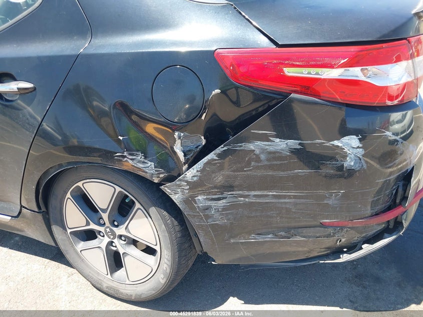 2011 Kia Optima hybrid VIN KNAGM4AD6B5001894 IAAI salvage auction — REAR END, Salvage (California), sold $375 on 2026-07-21 (photo 6)