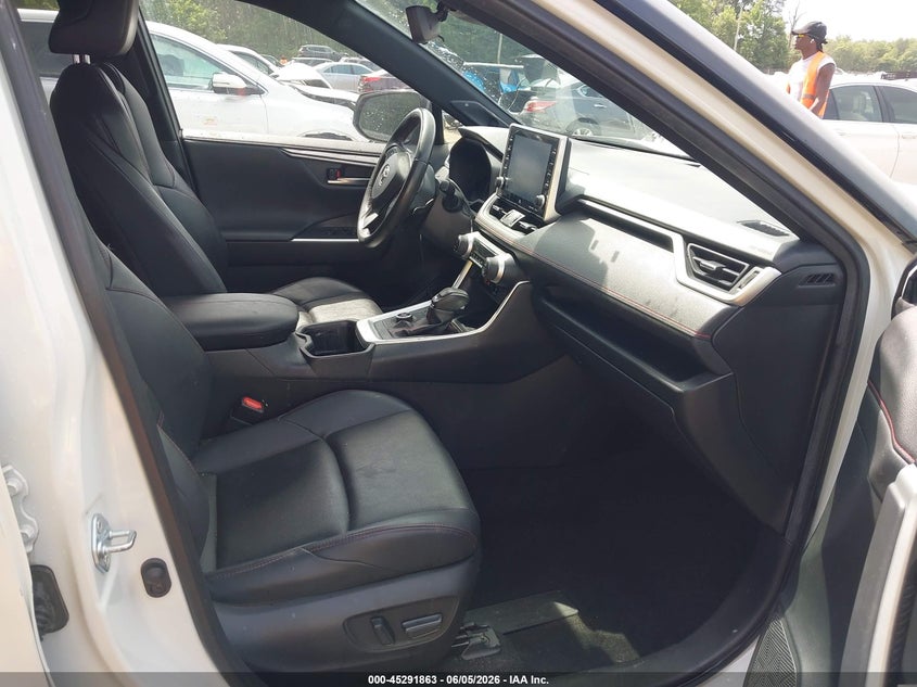 2022 Toyota Rav 4 VIN JTMFB3FV6ND077870 IAAI salvage auction — FRONT END, Salvage - 75% Or Less (Maryland), sold $15,200 on 2026-07-29 (photo 5)