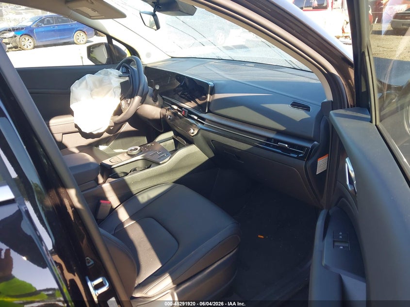 2026 Kia Sportage VIN KNDPVDDG1T7333138 IAAI salvage auction — ENGINE DAMAGE, Salvage Title, sold $5,000 on 2026-07-31 (photo 5)