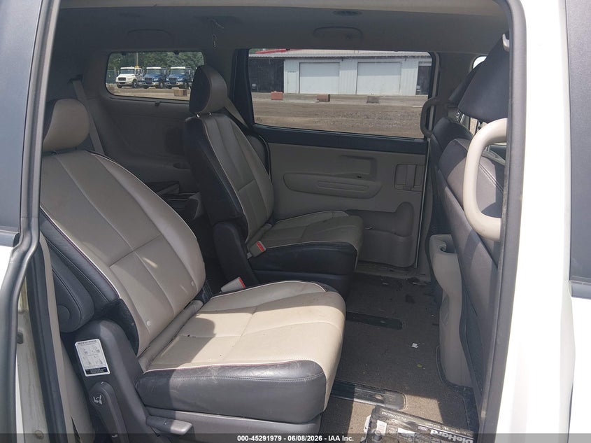 2017 Kia SEDONA VIN KNDMB5C14H6339723 IAAI salvage auction — FRONT END, Salvage Title, sold $375 on 2026-07-15 (photo 8)