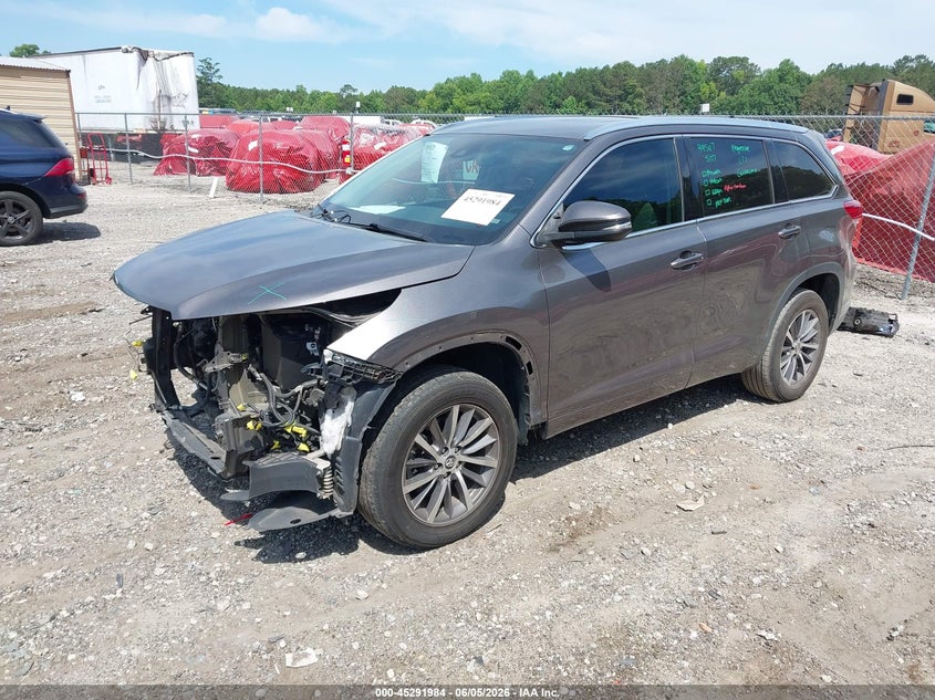 2018 Toyota Highlander VIN 5TDKZRFH7JS546860 IAAI salvage auction — FRONT END, Salvage Title, sold $7,400 on 2026-07-22 (photo 2)