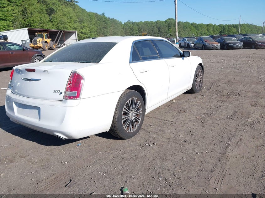 2014 Chrysler 300 VIN 2C3CCARG5EH377182 IAAI salvage auction — REAR END, Salvage Title, sold $400 on 2026-10-13 (photo 4)