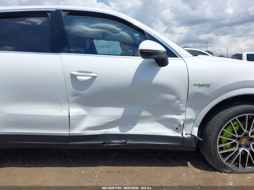 2020 Porsche Cayenne VIN WP1AE2AY8LDA22524 IAAI salvage auction — SIDE, Salvage Title, sold $19,700 on 2026-07-17 (photo 6)