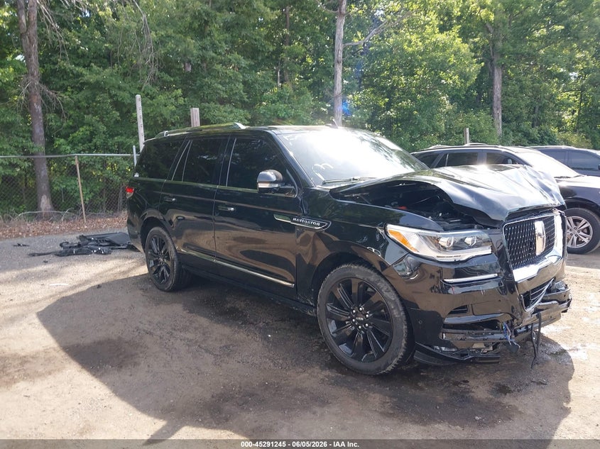 2024 Lincoln Navigator VIN 5LMJJ2LG6REL11009 IAAI salvage auction — FRONT END, Salvage Title, sold $14,150 on 2026-07-29 (photo 1)