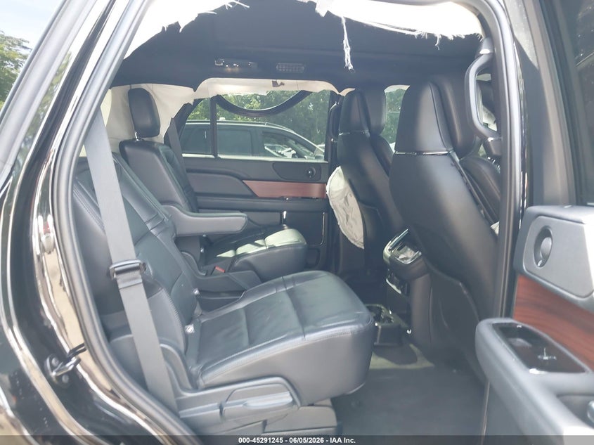 2024 Lincoln Navigator VIN 5LMJJ2LG6REL11009 IAAI salvage auction — FRONT END, Salvage Title, sold $14,150 on 2026-07-29 (photo 8)