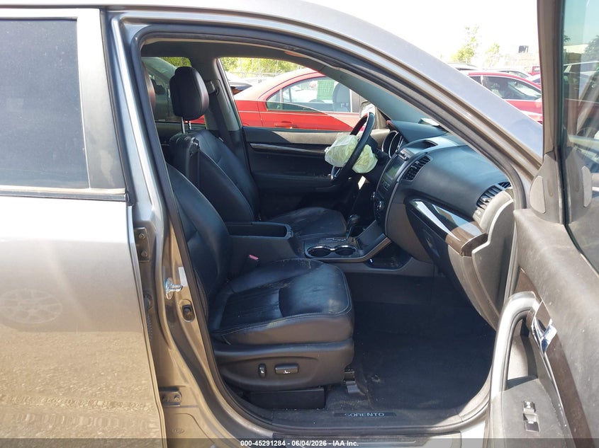 2012 Kia Sorento VIN 5XYKWDA20CG285358 IAAI salvage auction — RIGHT FRONT, Salvage Title, sold $1,850 on 2026-07-29 (photo 5)