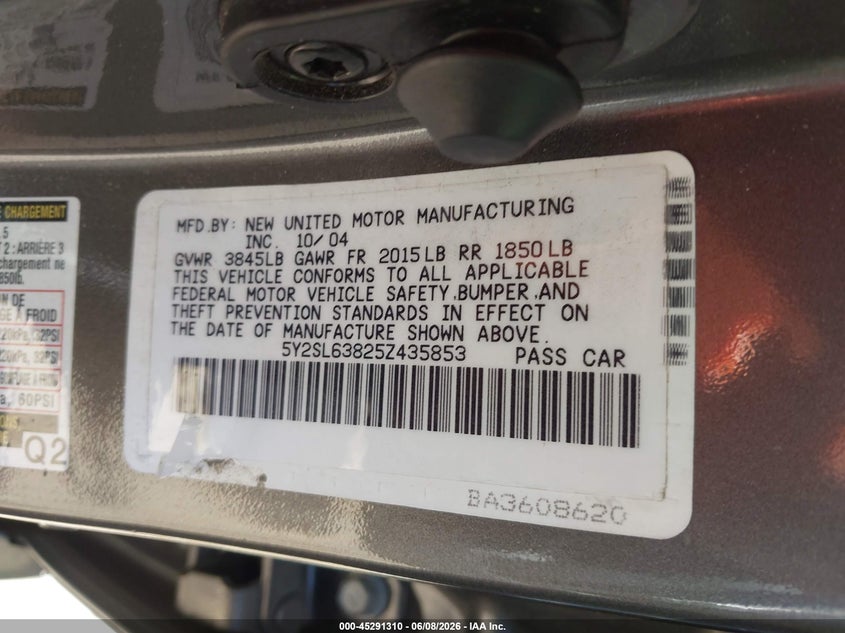 2005 Pontiac Vibe VIN 5Y2SL63825Z435853 IAAI salvage auction — NORMAL WEAR, Clear-Dealer Only (Arizona), sold $850 on 2026-07-14 (photo 9)