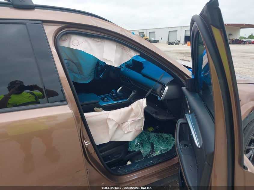 2026 Mazda Cx-70 VIN JM3KJEHD9T1202254 IAAI salvage auction — ROLLOVER, Salvage Title, sold $25 on 2026-07-29 (photo 5)