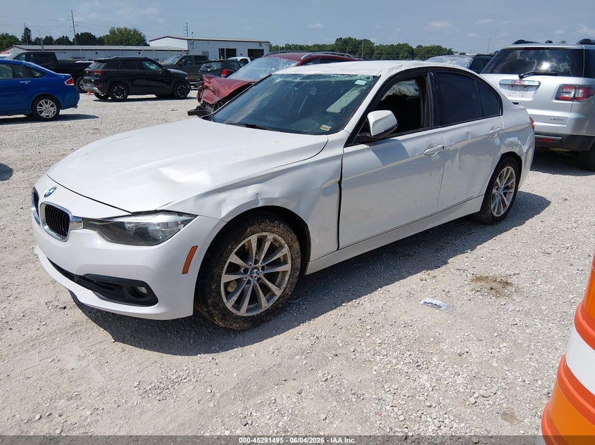 2017 BMW 3er VIN WBA8E1G56HNU15315 IAAI salvage auction — FRONT & REAR, Salvage Title, sold $775 on 2026-07-27 (photo 2)