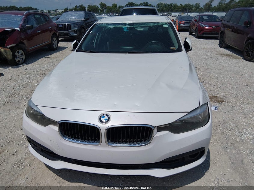 2017 BMW 3er VIN WBA8E1G56HNU15315 IAAI salvage auction — FRONT & REAR, Salvage Title, sold $775 on 2026-07-27 (photo 6)