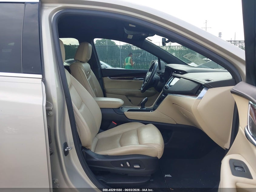2017 Cadillac Xt5 VIN 1GYKNCRS5HZ198981 IAAI salvage auction — HAIL, Salvage (Kansas), sold $3,900 on 2026-07-10 (photo 5)