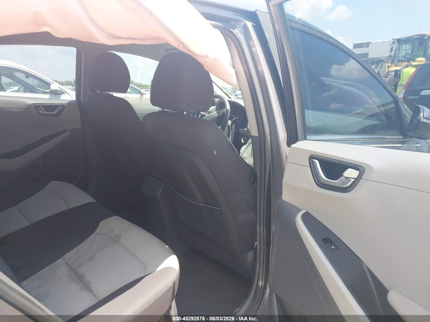 2017 Hyundai Ioniq VIN KMHC75LC1HU037232 IAAI salvage auction — RIGHT SIDE, Salvage (Texas), sold $825 on 2026-07-28 (photo 8)
