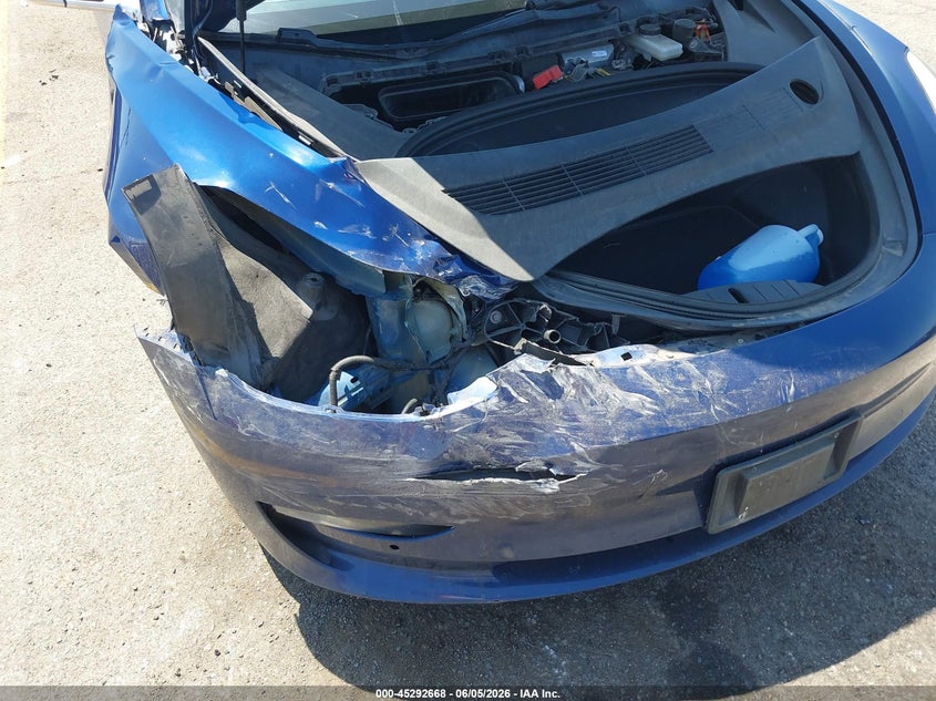 2018 Tesla Model 3 VIN 5YJ3E1EB8JF114880 IAAI salvage auction — RIGHT FRONT, Salvage (California), sold $3,550 on 2026-07-16 (photo 6)