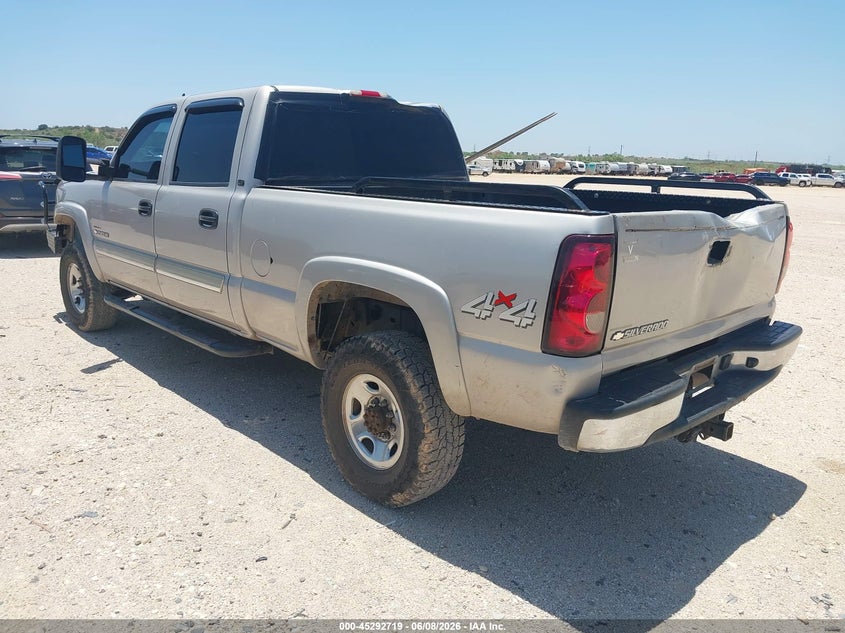 2006 Chevrolet Silverado 2500 VIN 1GCHK23246F131136 IAAI salvage auction — FRONT & REAR, Original (Texas), sold $4,050 on 2026-07-09 (photo 3)