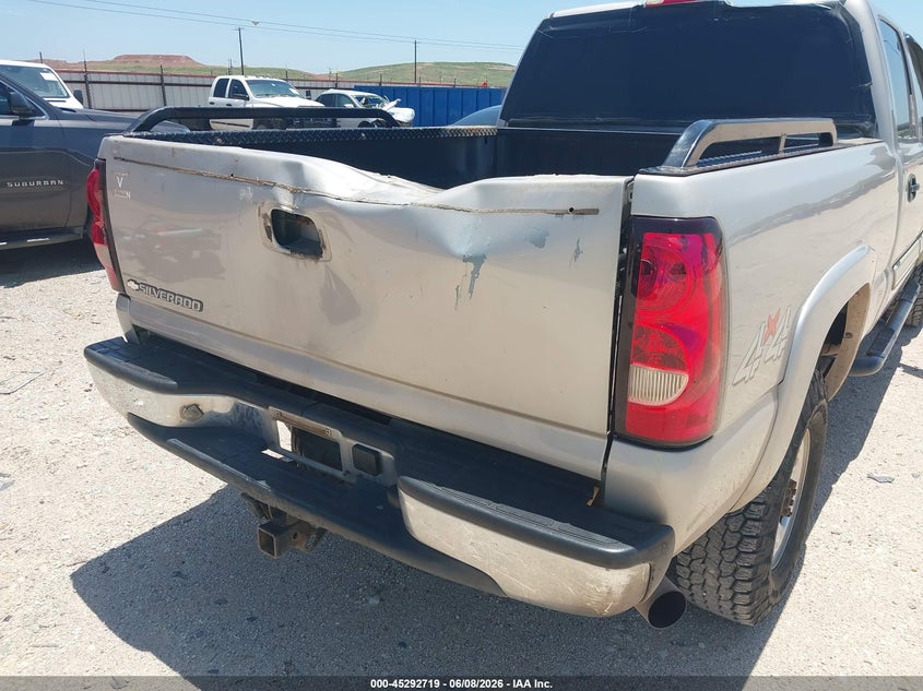 2006 Chevrolet Silverado 2500 VIN 1GCHK23246F131136 IAAI salvage auction — FRONT & REAR, Original (Texas), sold $4,050 on 2026-07-09 (photo 6)