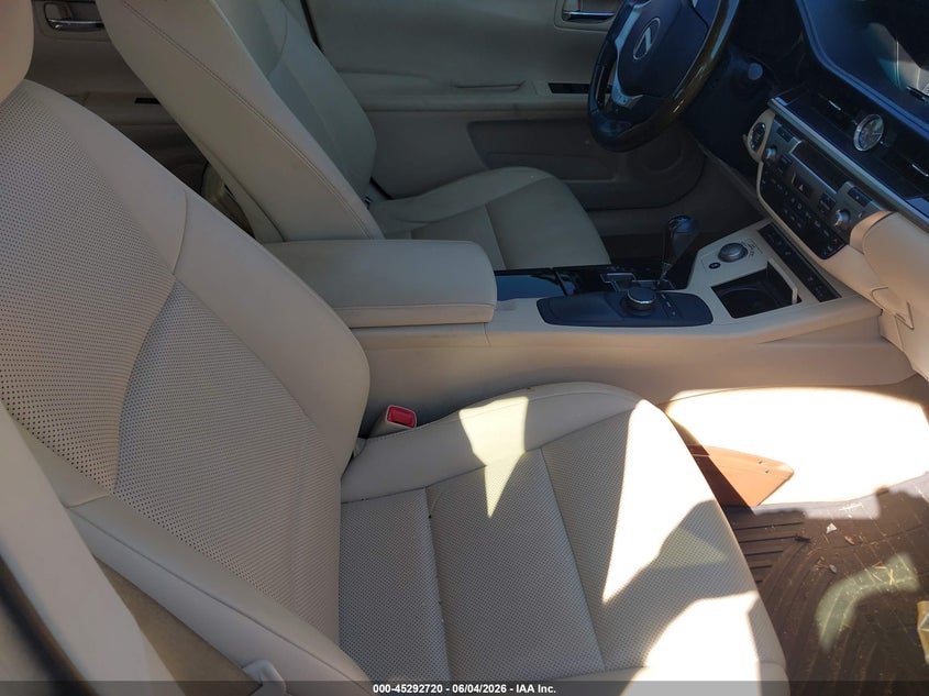 2015 Lexus ES VIN JTHBK1GG1F2197087 IAAI salvage auction — RIGHT FRONT, Salvage Title, sold $4,850 on 2026-07-14 (photo 5)