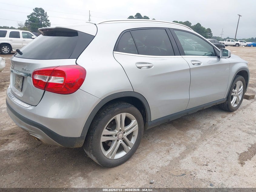 2015 Mercedes-benz Gla-klasse VIN WDCTG4GB7FJ183210 IAAI salvage auction — LEFT SIDE, Salvage Title, sold $3,800 on 2026-07-09 (photo 4)