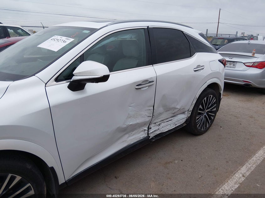 2024 Lexus Rx VIN 2T2BAMBA4RC037179 IAAI salvage auction — SIDE, Salvage (New Mexico), sold $25,000 on 2026-07-31 (photo 6)