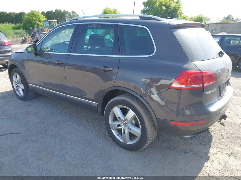 2011 Volkswagen Touareg VIN WVGFF9BP2BD006770 IAAI salvage auction — FRONT END, Mv-907A (New York), sold $325 on 2026-08-02 (photo 3)