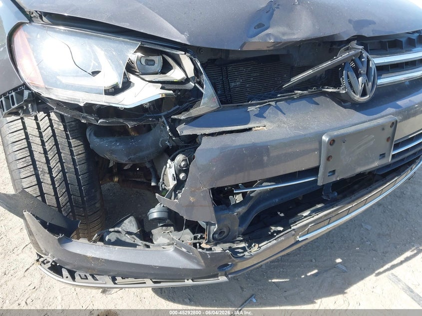 2011 Volkswagen Touareg VIN WVGFF9BP2BD006770 IAAI salvage auction — FRONT END, Mv-907A (New York), sold $325 on 2026-08-02 (photo 6)