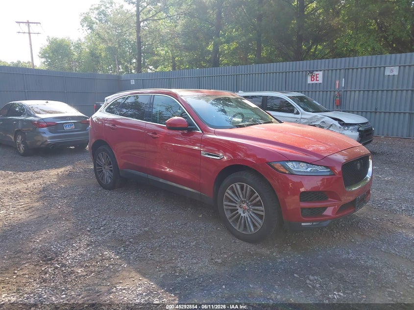 2019 Jaguar F-pace VIN SADCN2GX6KA395381 IAAI salvage auction — REAR END, Salvage (Idaho), sold $3,550 on 2026-07-22 (photo 1)