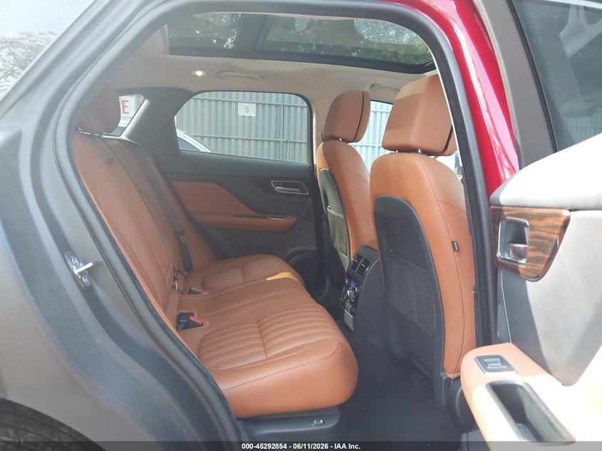 2019 Jaguar F-pace VIN SADCN2GX6KA395381 IAAI salvage auction — REAR END, Salvage (Idaho), sold $3,550 on 2026-07-22 (photo 8)