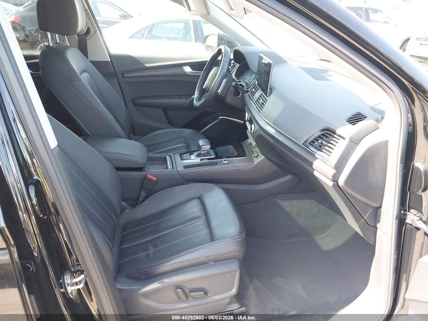 2021 Audi Q5 VIN WA1AAAFY6M2030550 IAAI salvage auction — LEFT FRONT, Salvage Title, sold $11,250 on 2026-07-27 (photo 5)