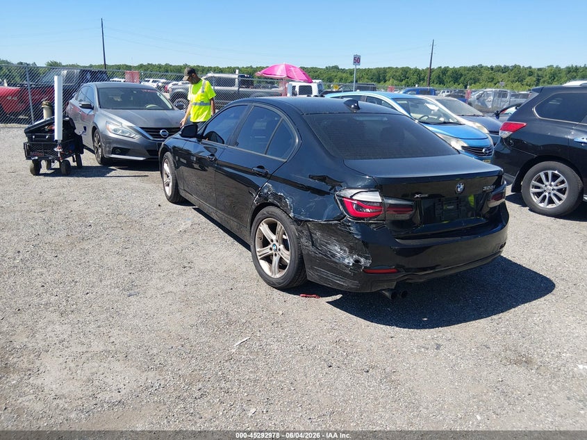 2013 BMW 3er VIN WBA3B3C5XDF541928 IAAI salvage auction — LEFT REAR, Salvage Title, sold $450 on 2026-07-13 (photo 3)