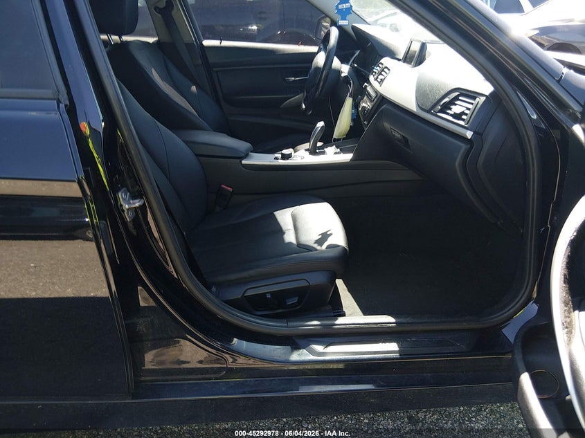 2013 BMW 3er VIN WBA3B3C5XDF541928 IAAI salvage auction — LEFT REAR, Salvage Title, sold $450 on 2026-07-13 (photo 5)