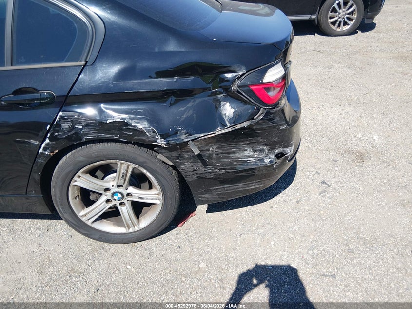 2013 BMW 3er VIN WBA3B3C5XDF541928 IAAI salvage auction — LEFT REAR, Salvage Title, sold $450 on 2026-07-13 (photo 6)