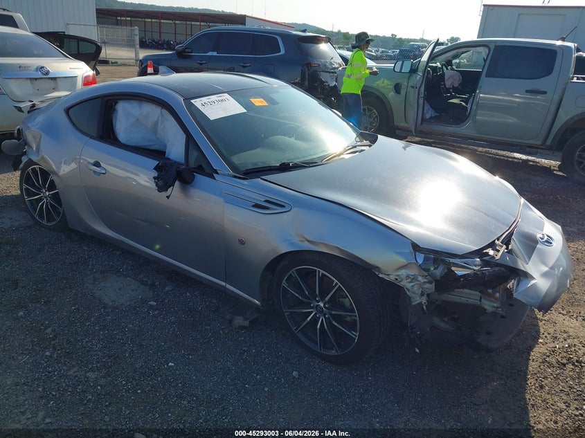 2019 Toyota Gt86 VIN JF1ZNAE11K8701026 IAAI salvage auction — FRONT & REAR, Salvage Title, sold $1,300 on 2026-07-21 (photo 1)